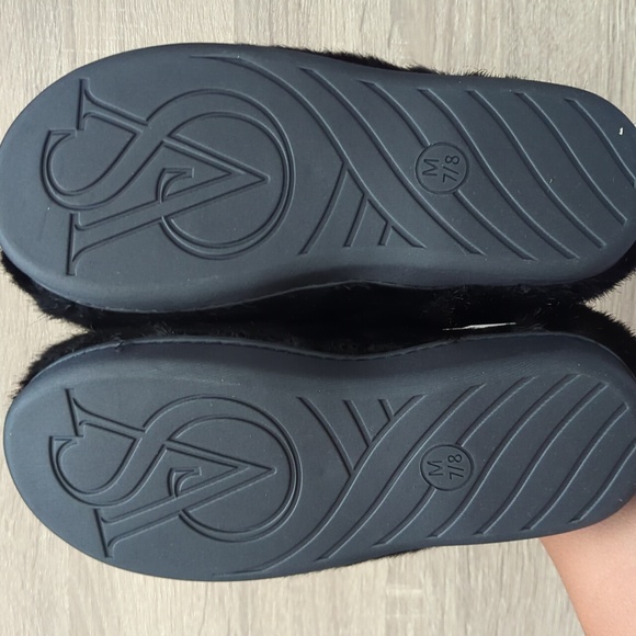 Victoria’s Secret Faux Fur Bootie- M - Picture 10 of 11